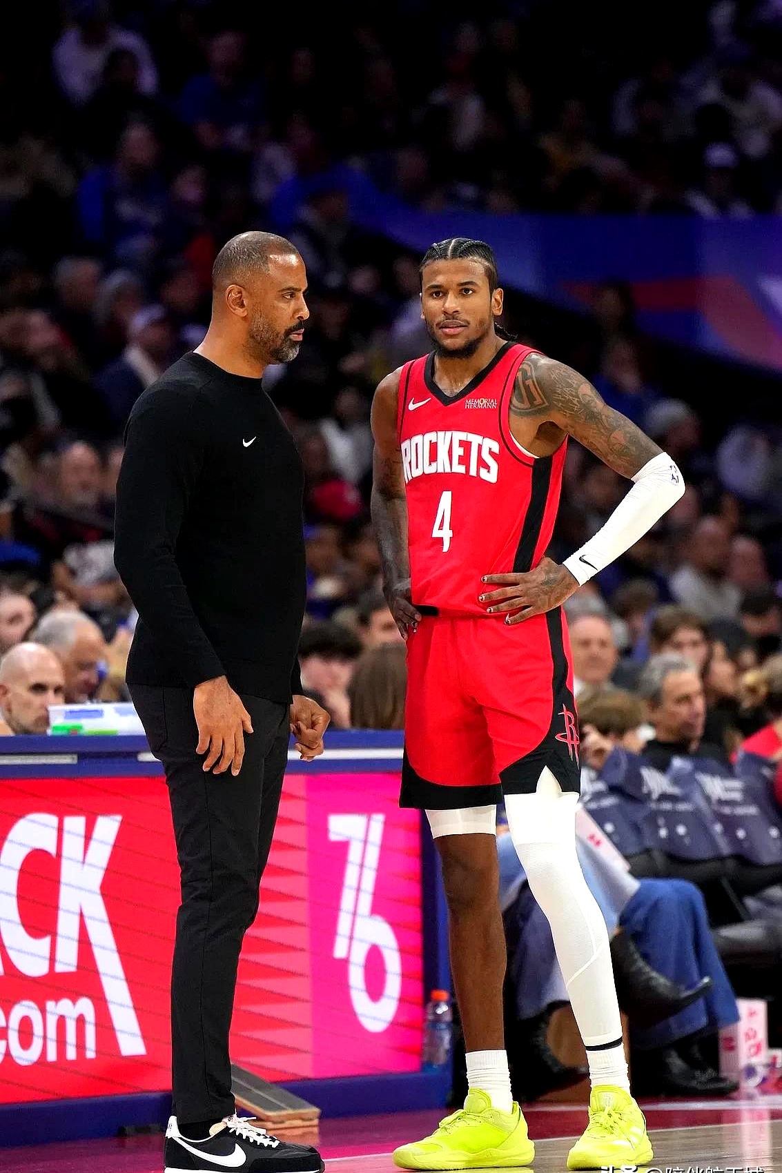 爱游戏APP-包含加时末段NBA总决赛传出新动向，圣安东尼奥马刺临场应变，管理层表态——更衣室稳定，身体对抗强度拉的词条